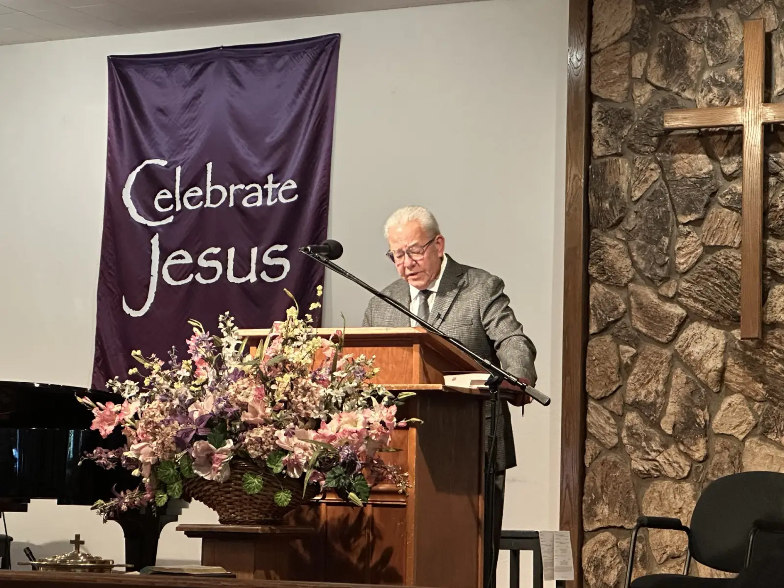 Pastor Gary Wagner preaching from the pulpit at Reformed Heritage Church